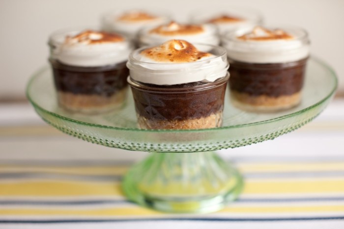 Mason jar s’mores cupcakes